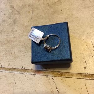 Blue sapphire size 7!ring